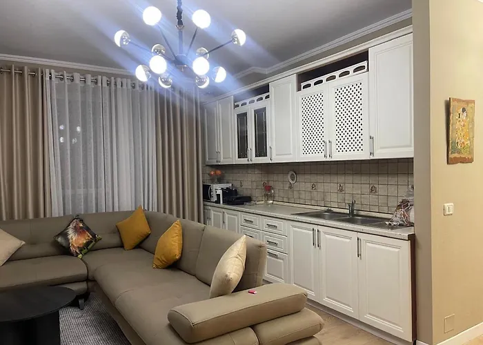 Condor Center Luxury 3 * Tirana