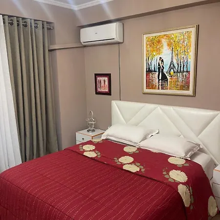 Condor Center Luxury 3 Apartamento Tirana
